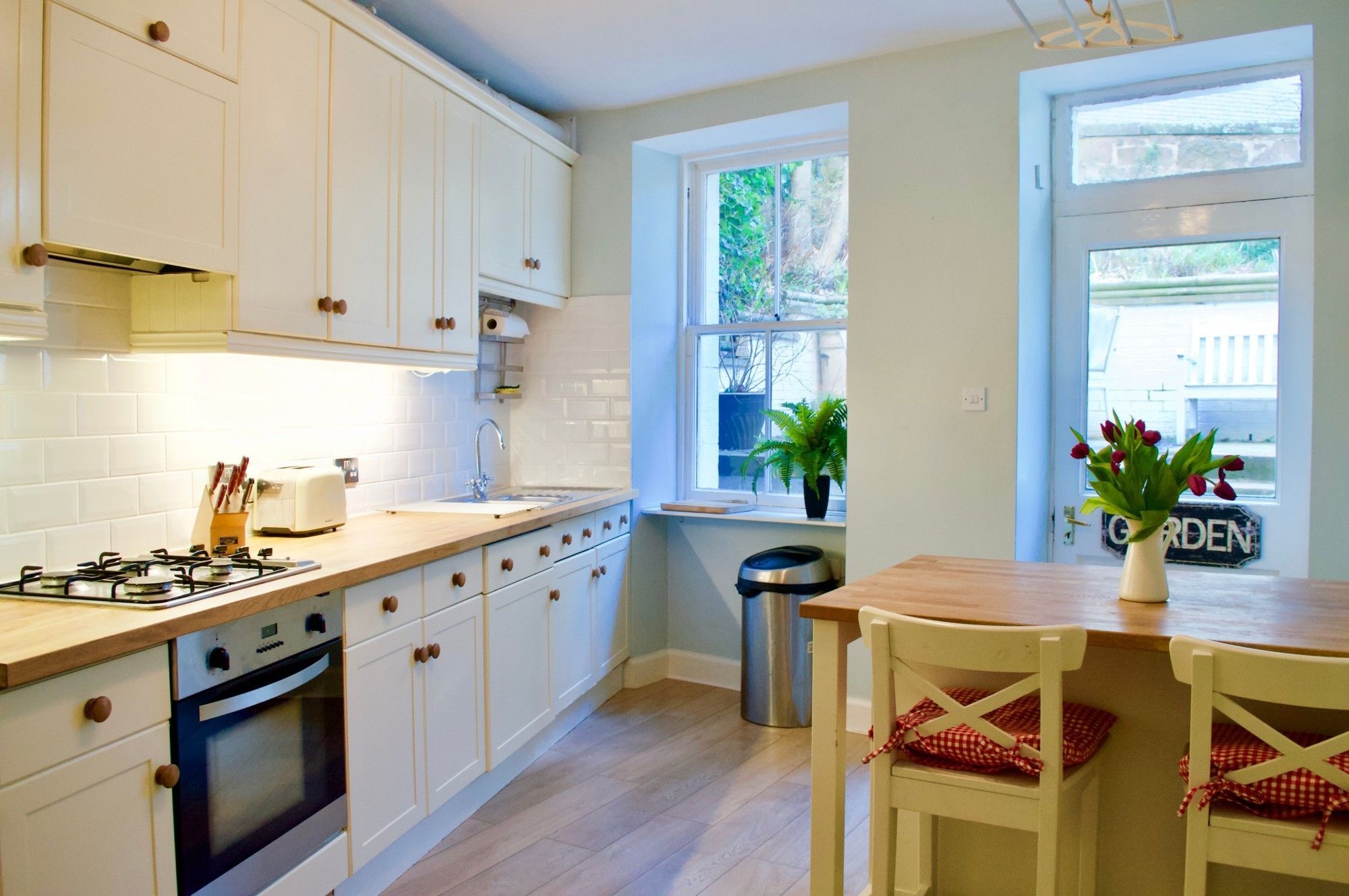 2 Bedroom Garden Flat In Bruntsfield Appartement